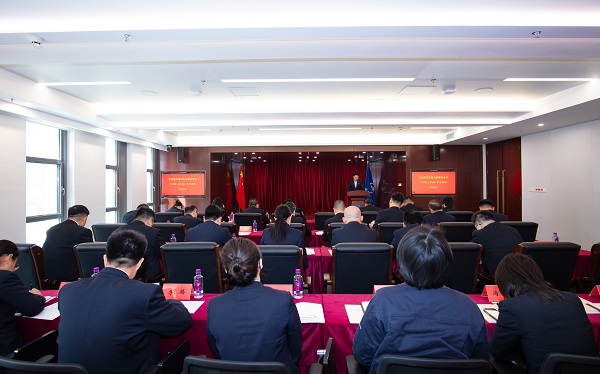 华体会官方版网站登录入口-华体会(中国)召开党委理论学习中心组（扩大）三月学习会暨党支部书记述职评议会